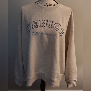 Super comfy sweatshirt!